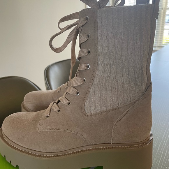 Sam Edelman booties - Picture 4 of 9